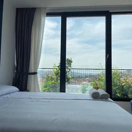 Perla Luxury Penthouse Τίρανα