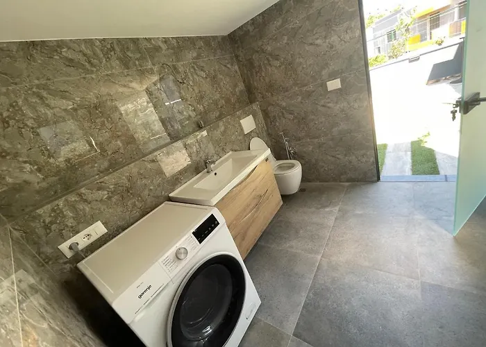 Perla Luxury Penthouse * Tirana